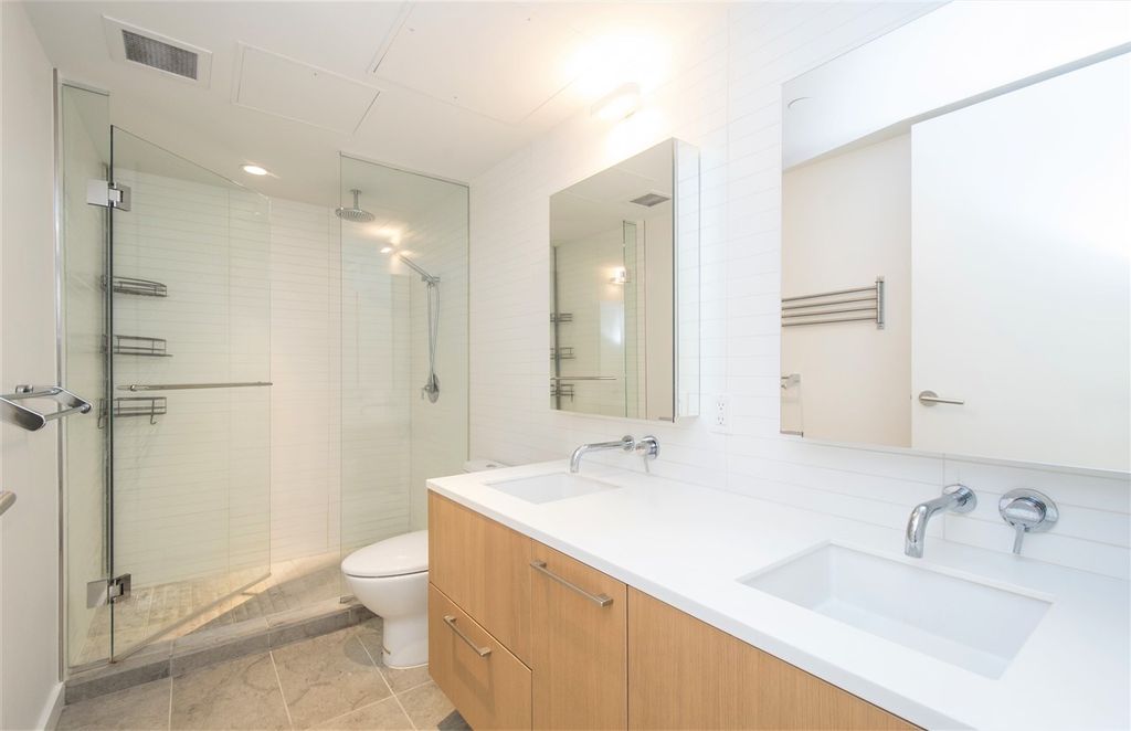 listing image 1101551734921639830