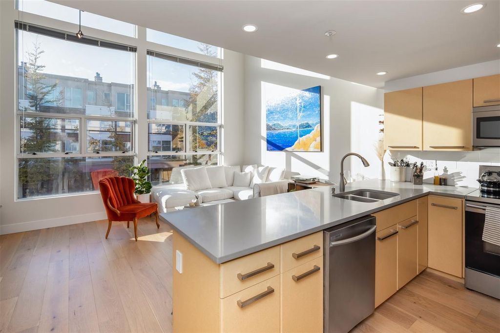 listing image 1104879317585011844