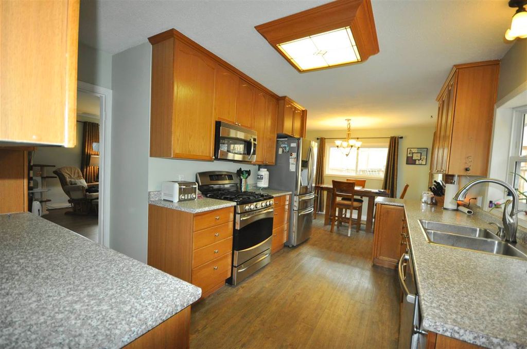 listing image 1109176903395285585