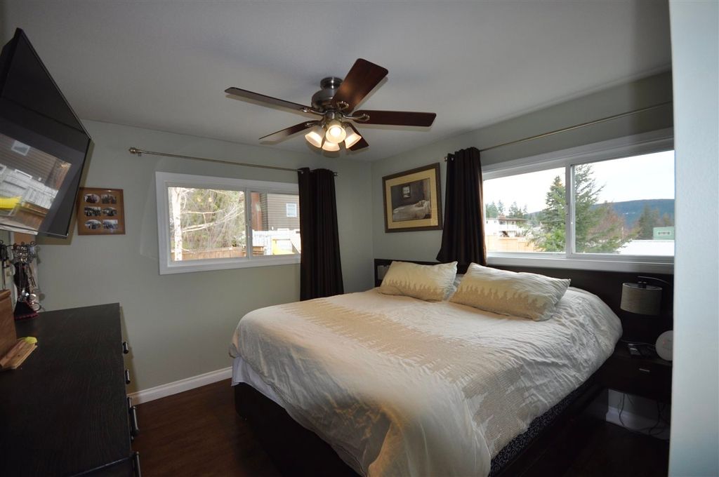 listing image 1109665831179488180