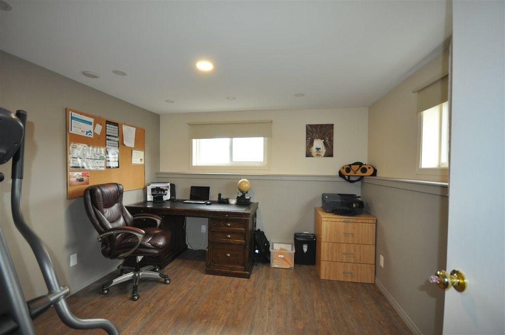 listing image 1109846685187420728