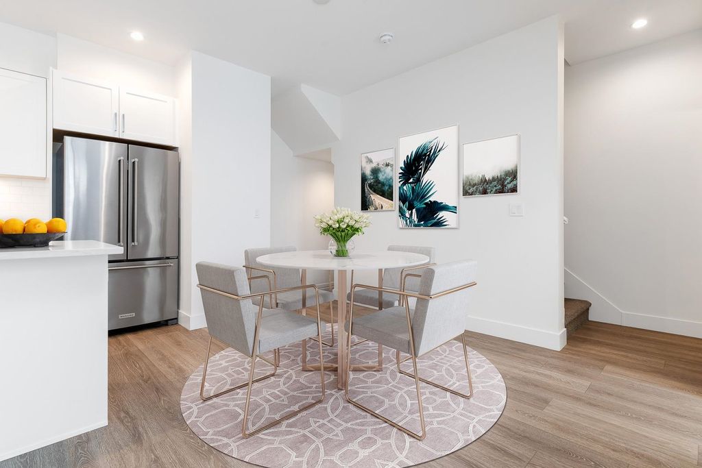 listing image 1109721082477648231