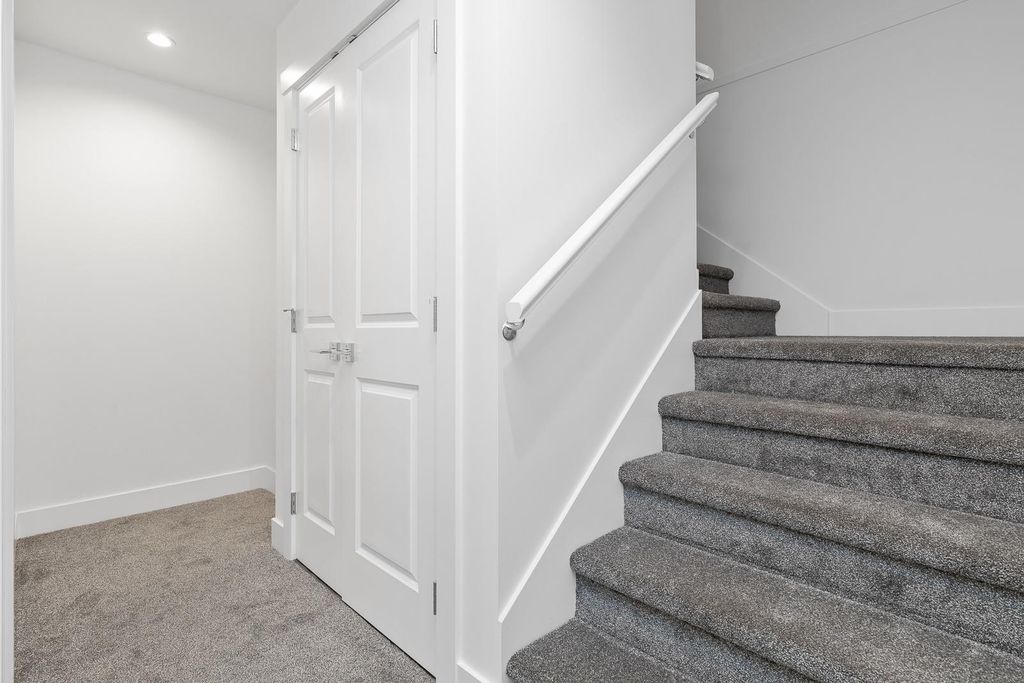 listing image 1103689975318511544