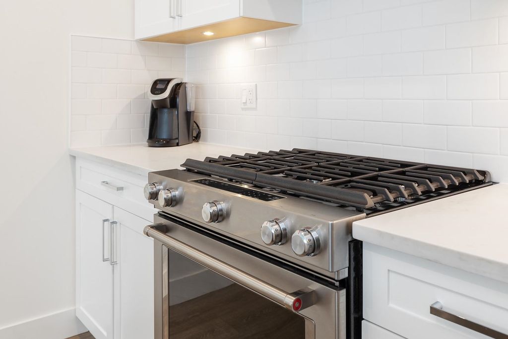 listing image 1107428879730707490