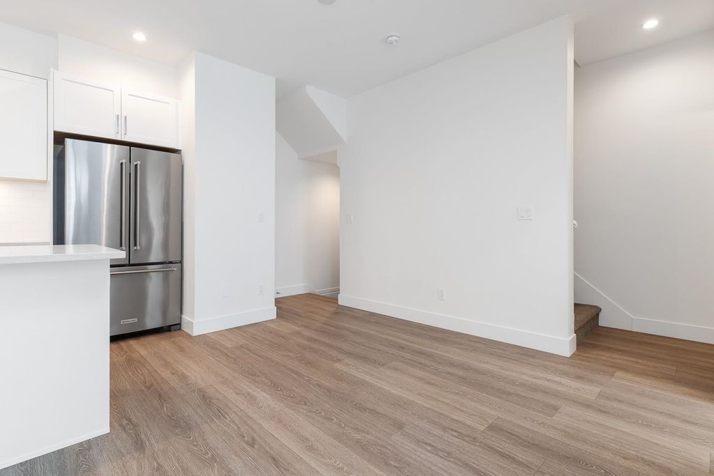 listing image 1101040616612367784