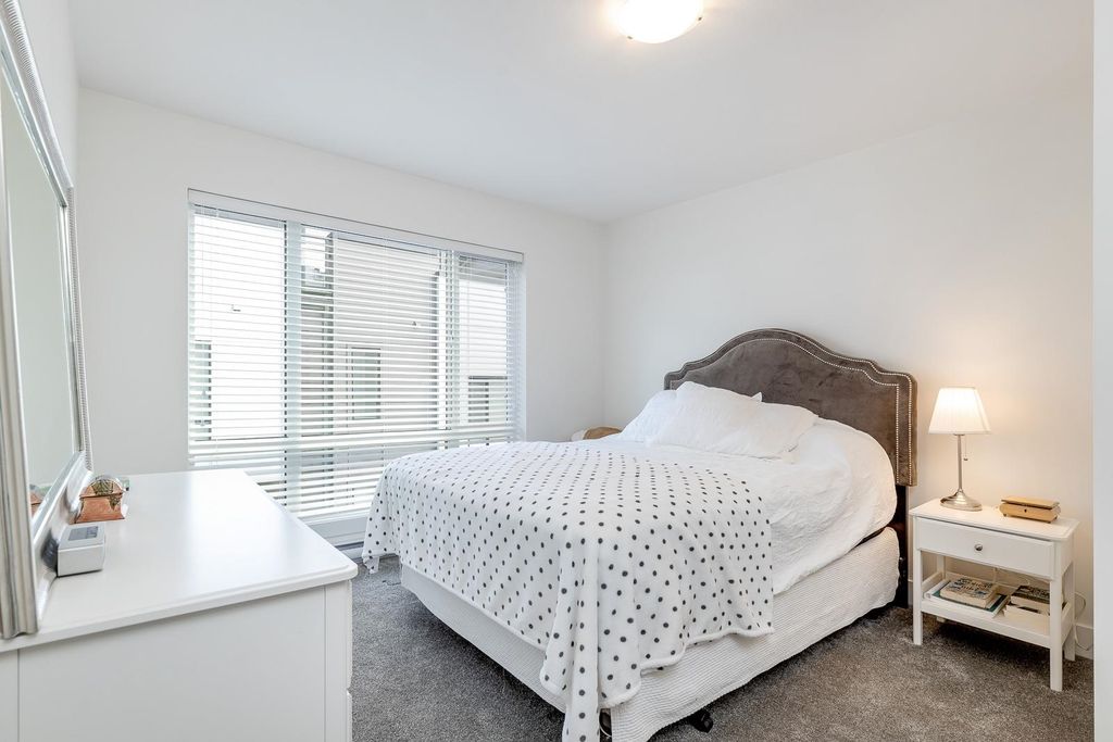 listing image 1108022683162224675