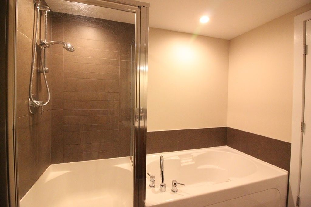 listing image 1109674913471762606