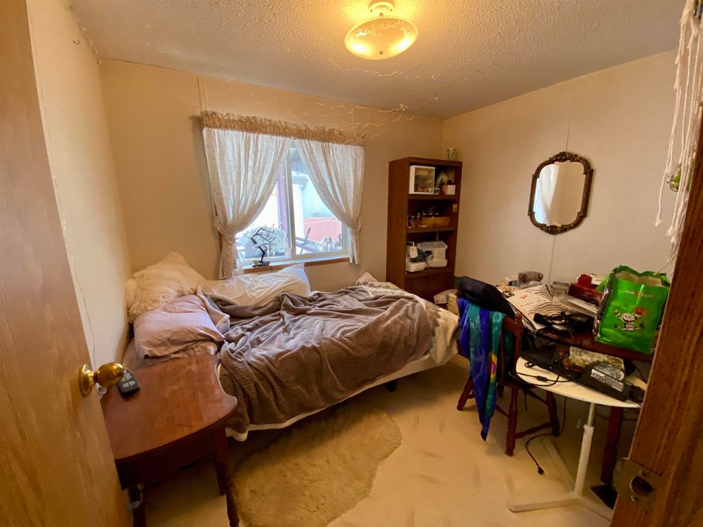 listing image 1102424337088903797