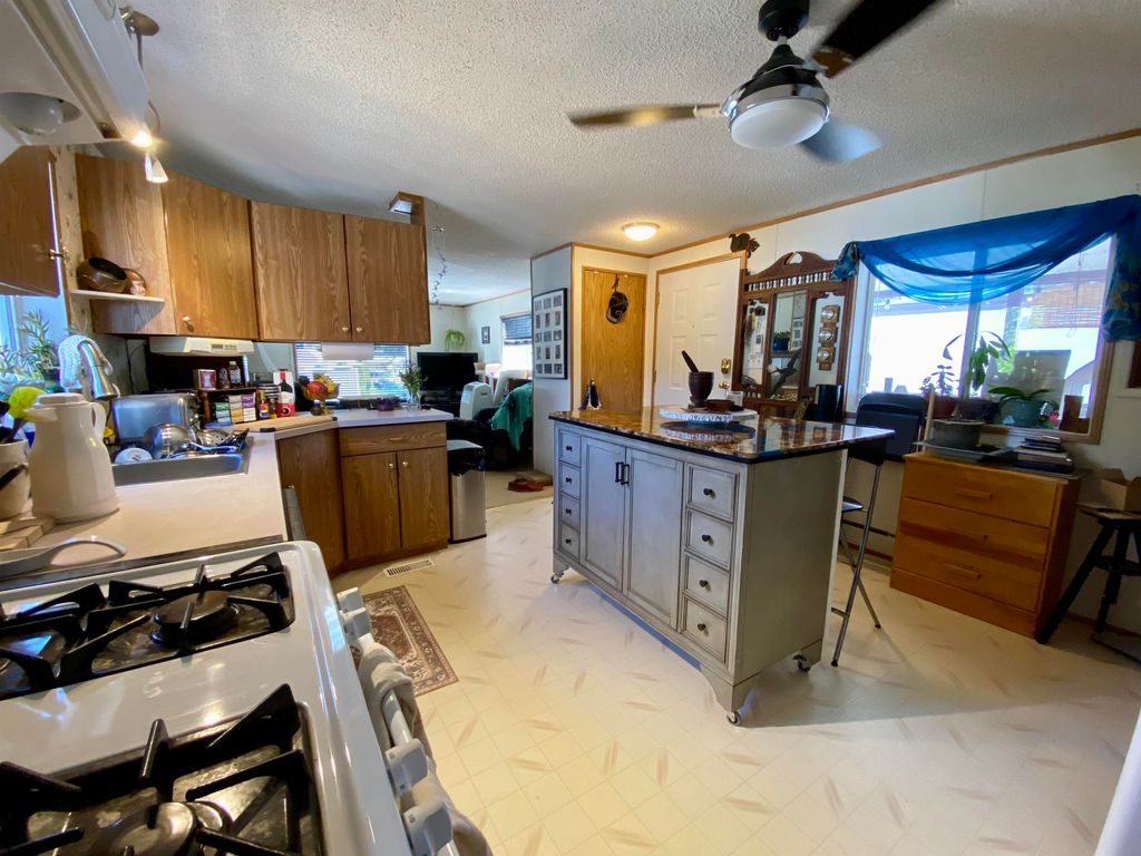 listing image 1100491623170628912