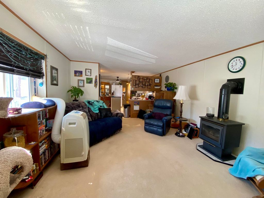 listing image 1109279864553996215