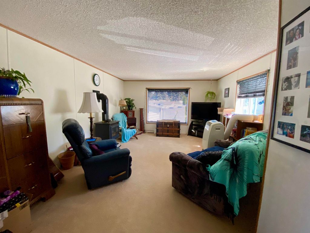 listing image 1106346984977959190