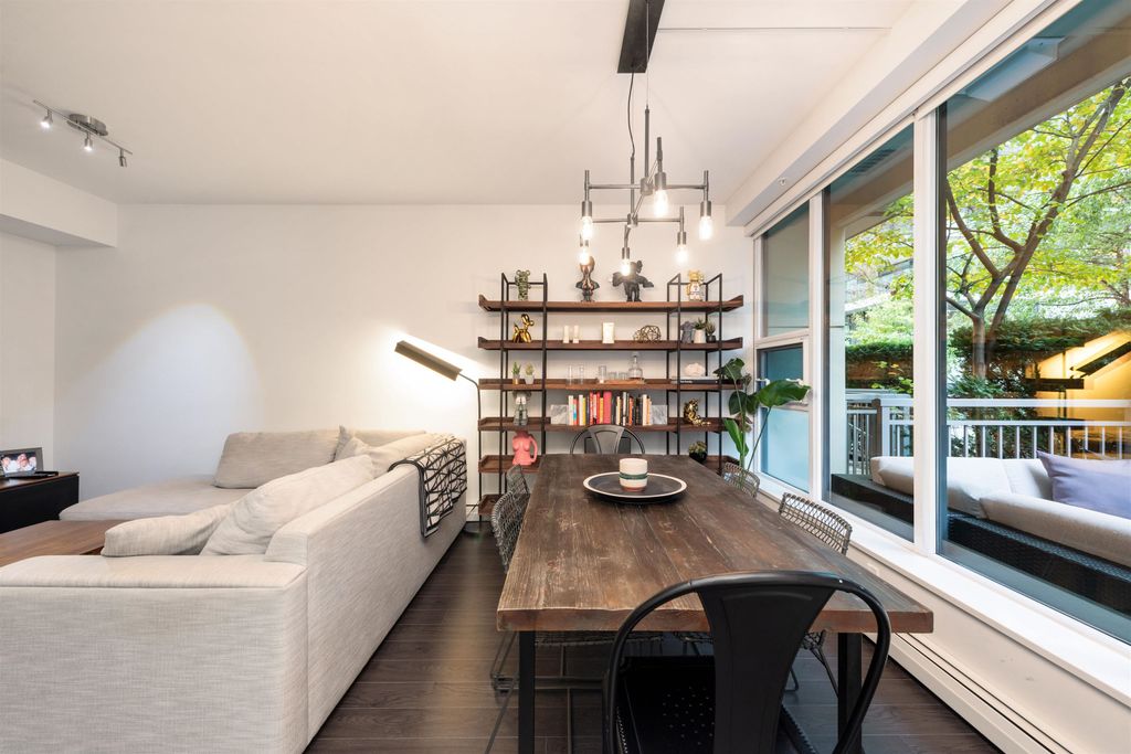 listing image 1101542919765702753
