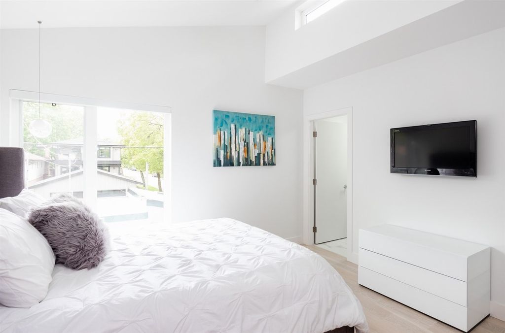 listing image 1100811940706116382