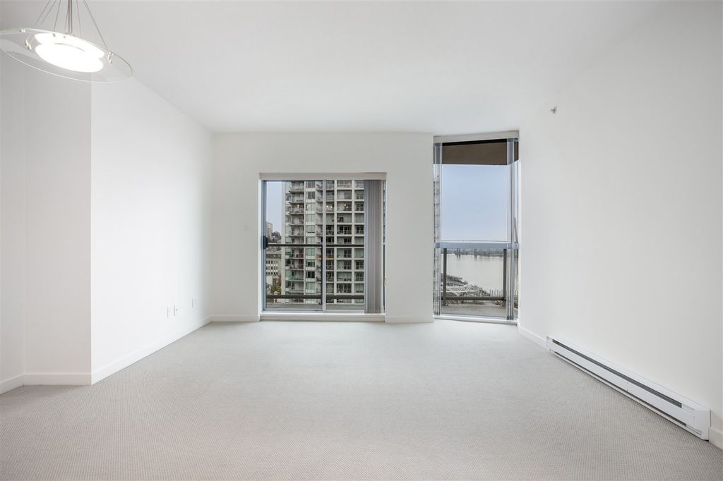 listing image 1104549327384318591