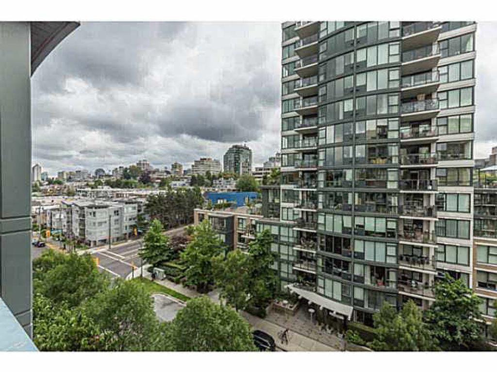 listing image 1109678077756858532