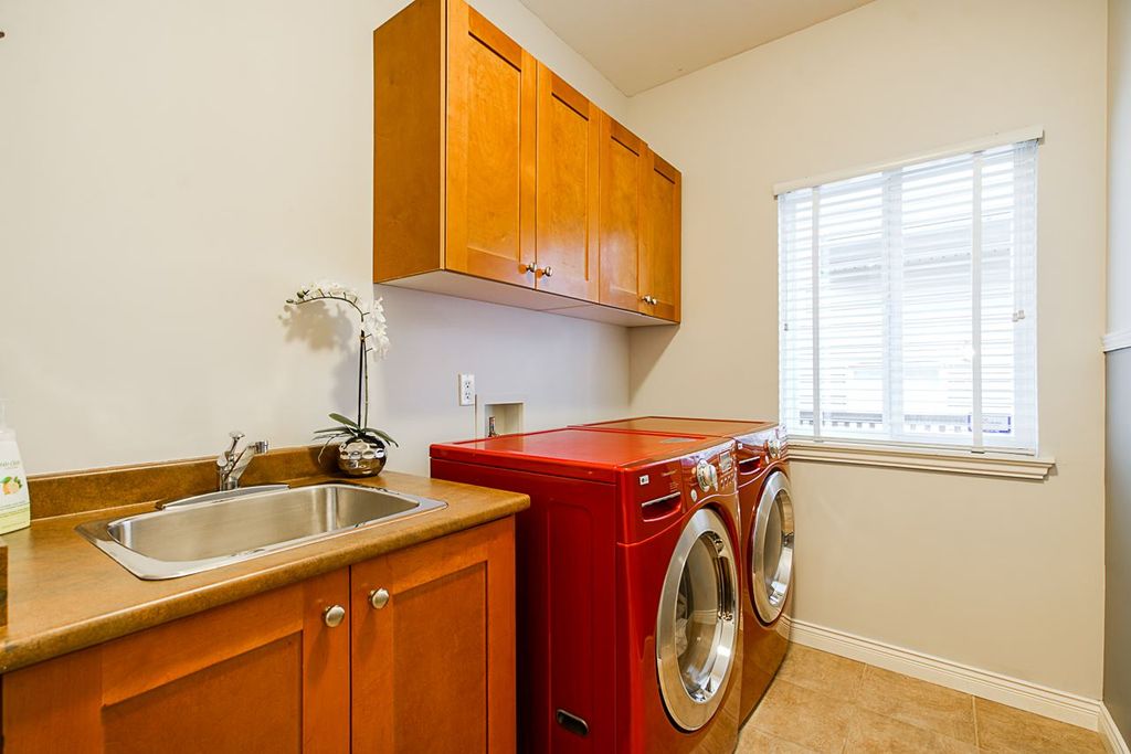 listing image 1101438857627800558
