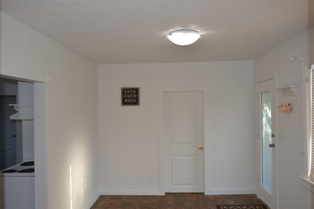 listing image 1109993066720829201