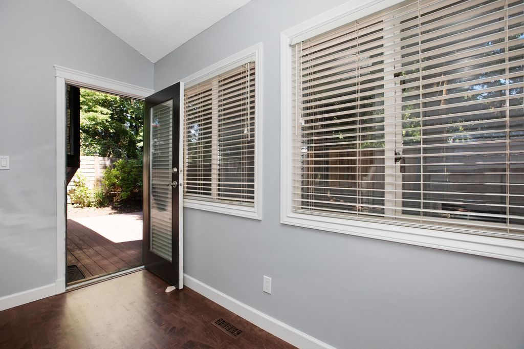 listing image 1109069986743326000