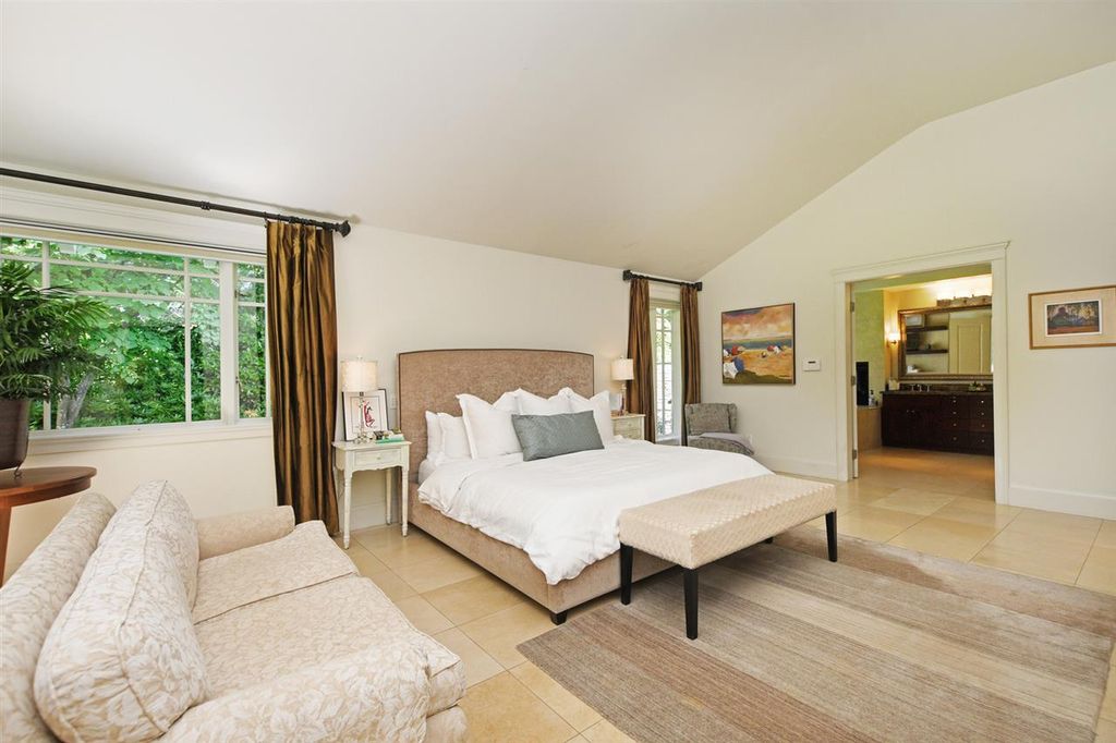 listing image 1102962023001385075