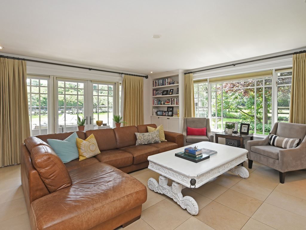 listing image 1105315789040813618