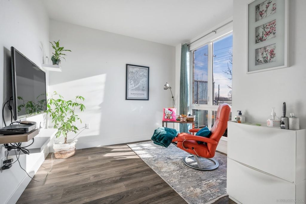listing image 1102002527795389046