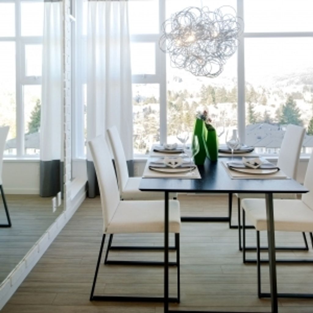 listing image 1100353252304665468