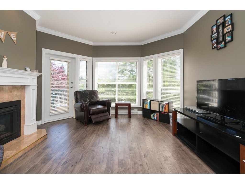 listing image 1105401010934858569