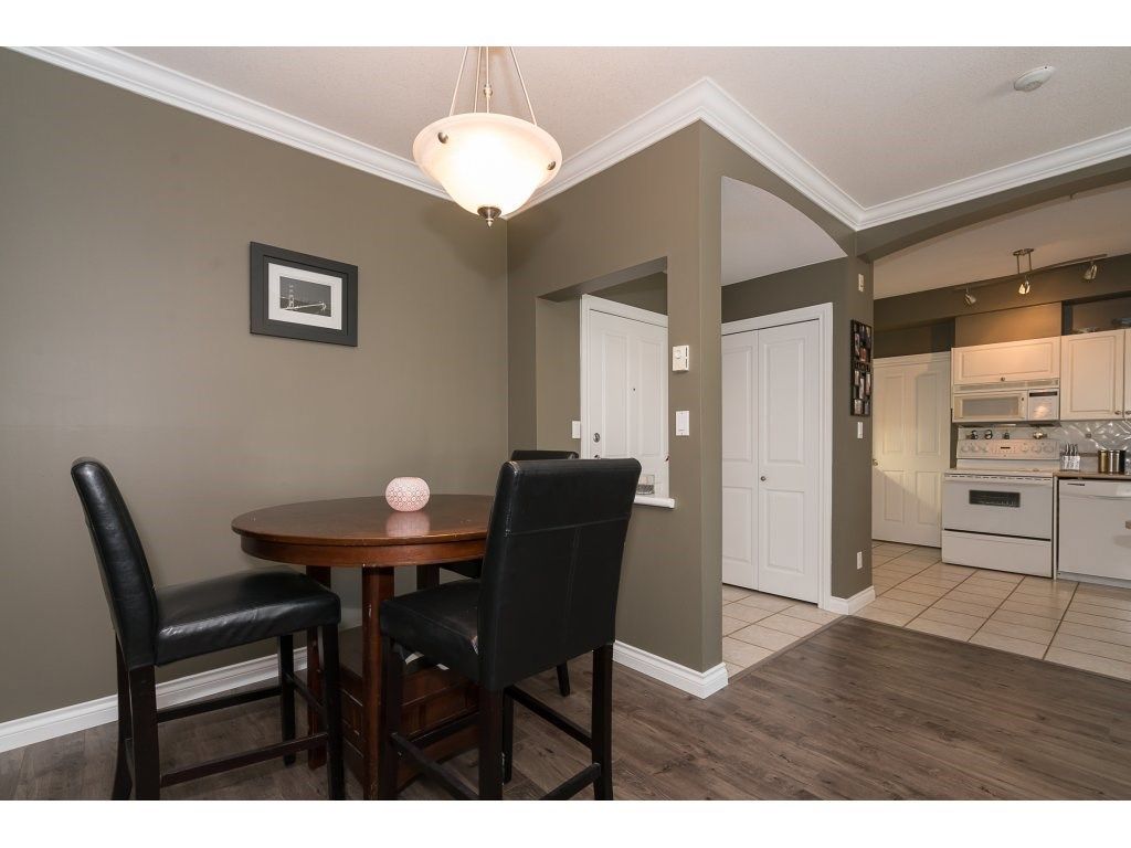 listing image 1100517952159893181
