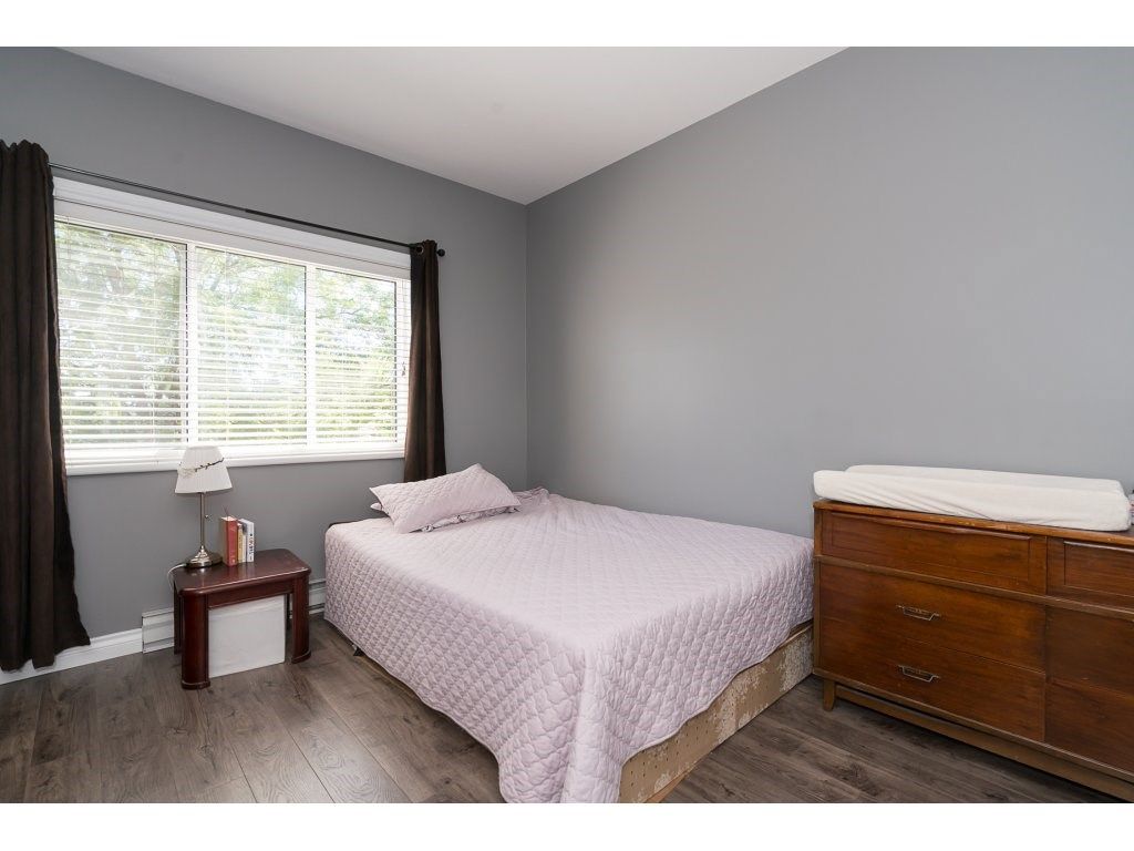 listing image 1101053749405412938