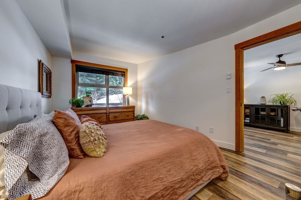 listing image 1107377337085673170