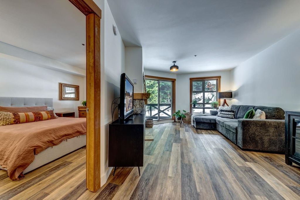 listing image 1108266596860206981