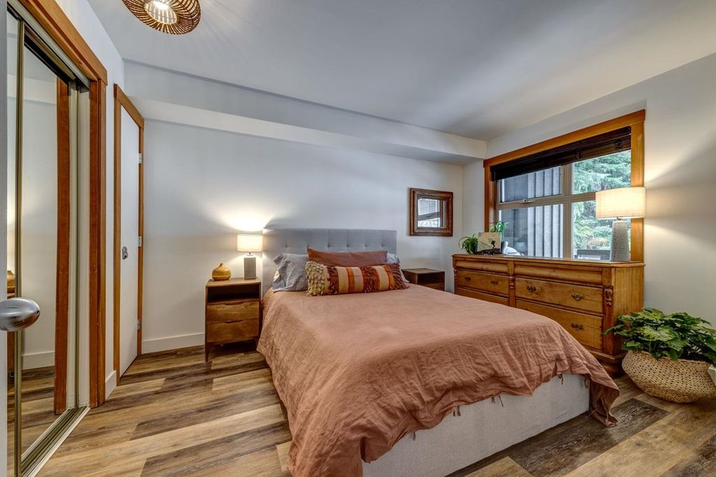 listing image 1109048712610362258