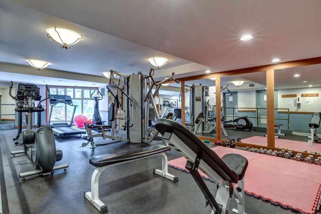 listing image 1102971757649593493