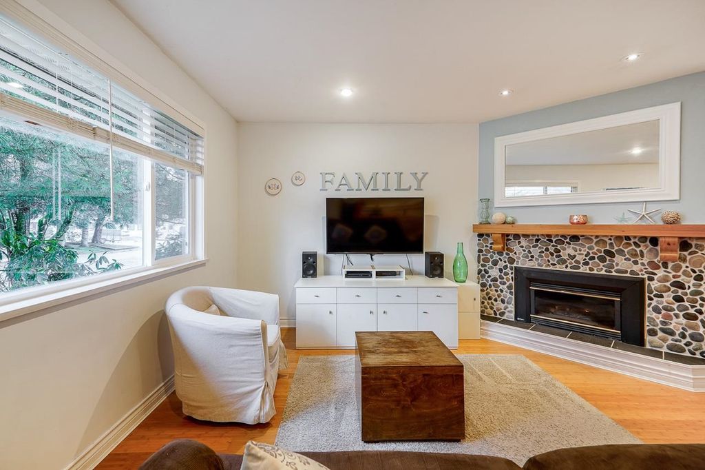 listing image 1104503434614635317