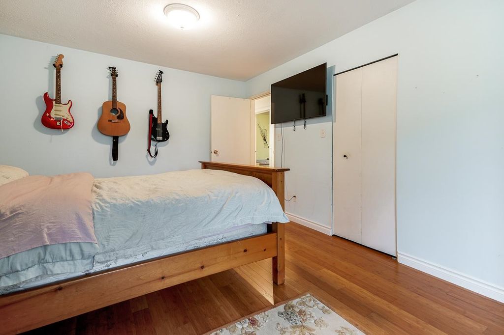 listing image 1106894864267954330