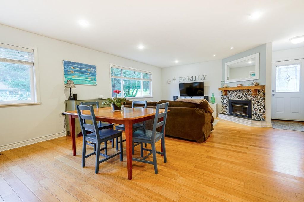 listing image 1106292158773355701