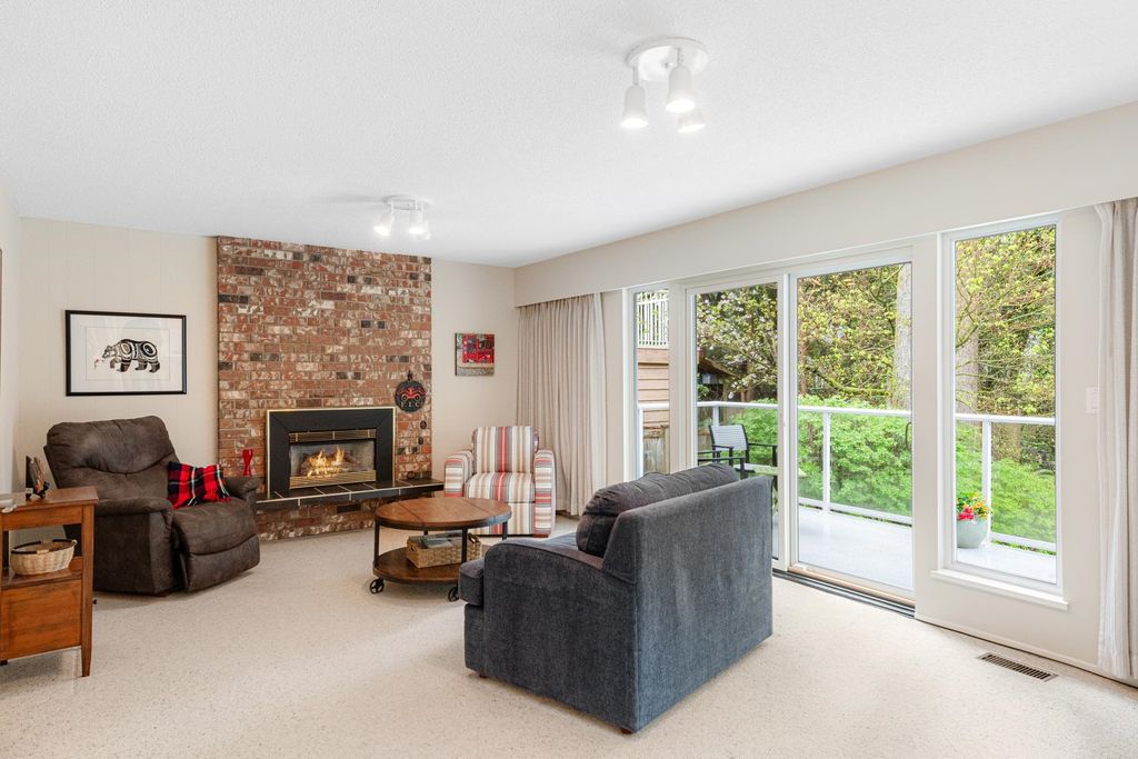 listing image 1101886122514741942