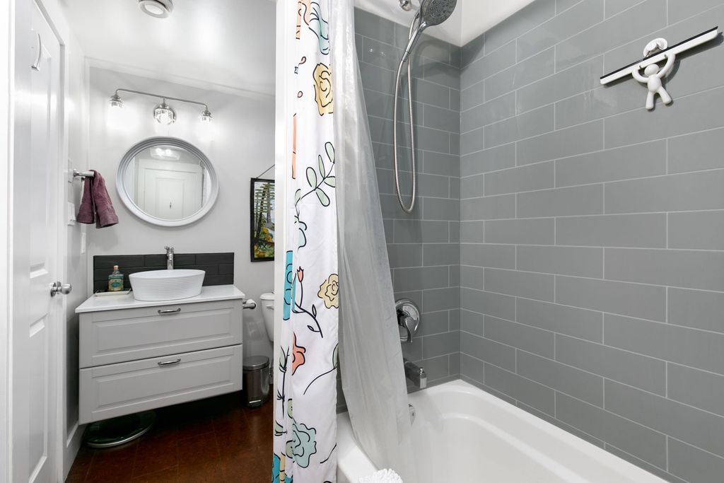 listing image 1103508302982286767