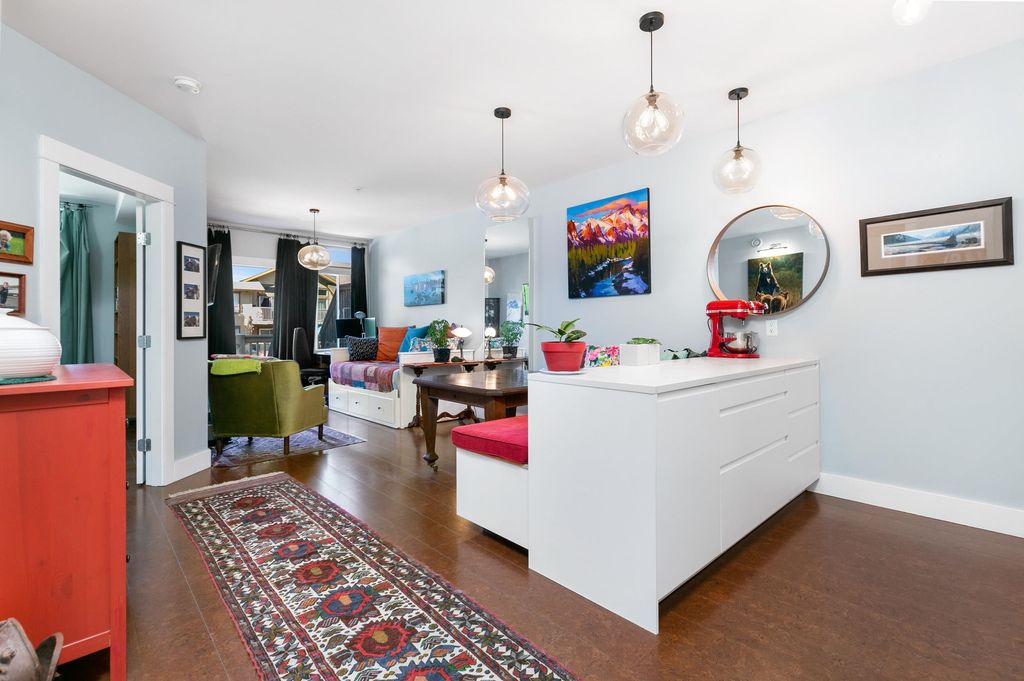 listing image 1102678119249570922