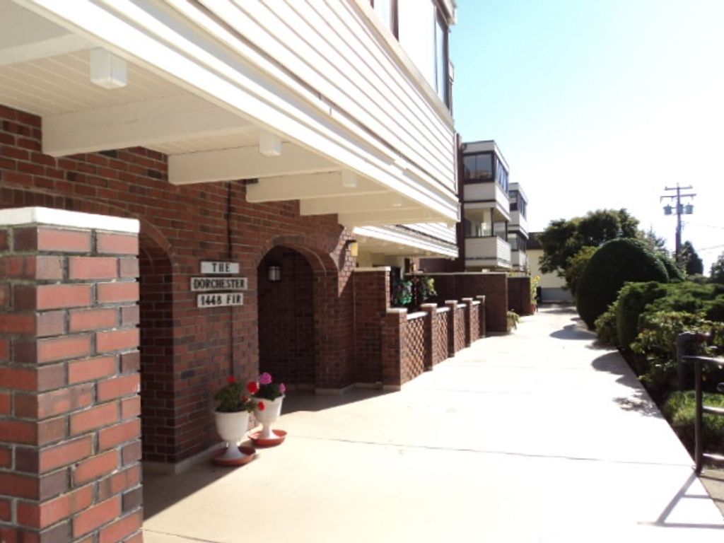 listing image 1106168435408888871