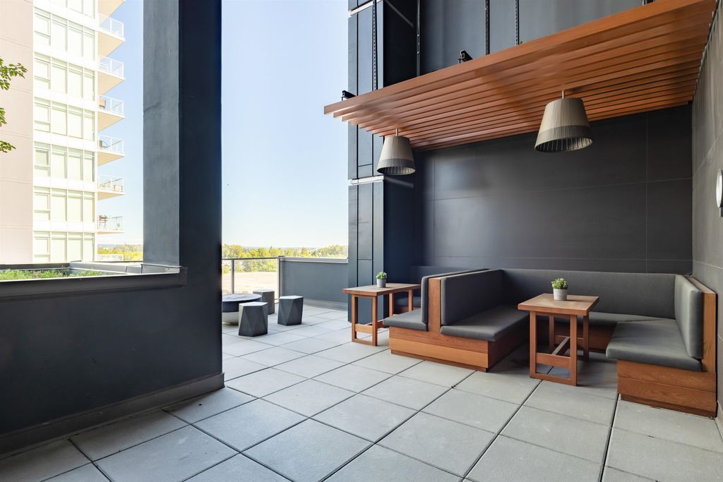 listing image 1108081430798555898