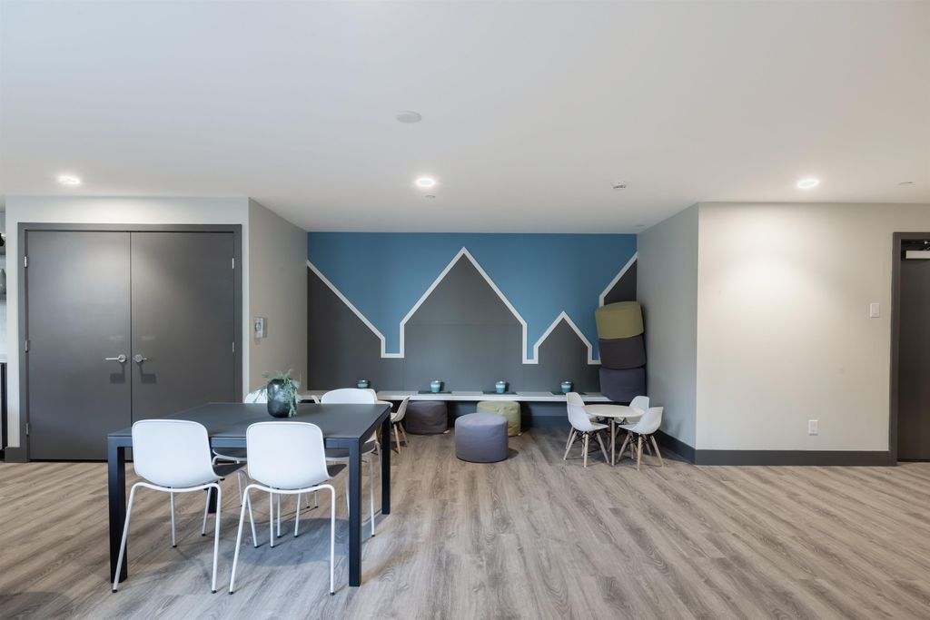 listing image 1100637176883032252