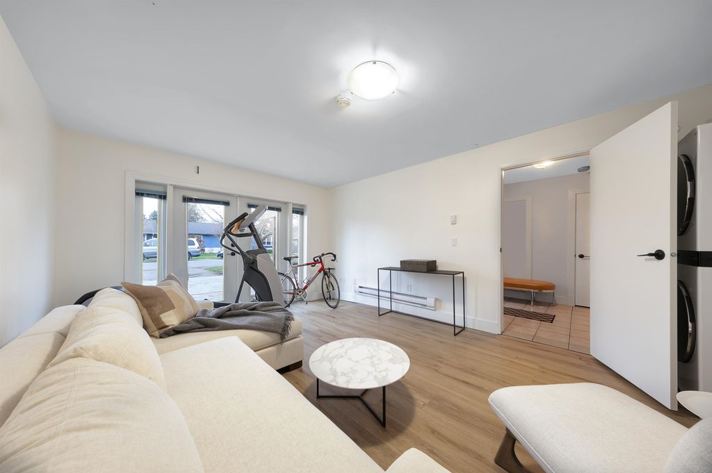 listing image 1109422281867381945