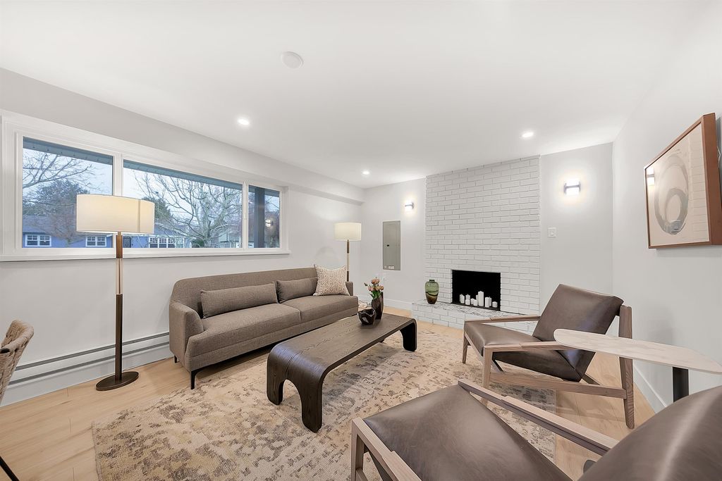 listing image 1101366495608483936