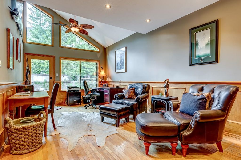 listing image 1106550990513674752