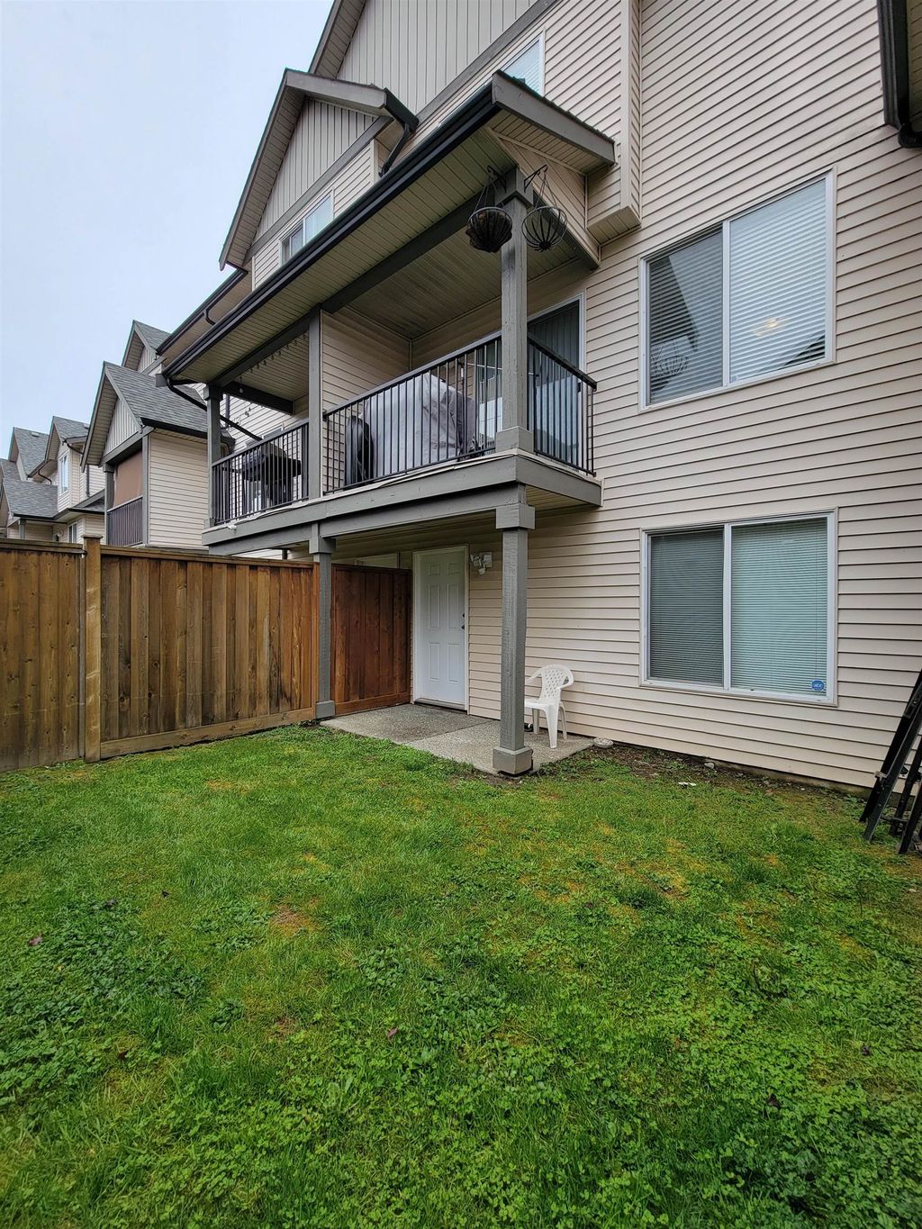 listing image 1105647990130610586