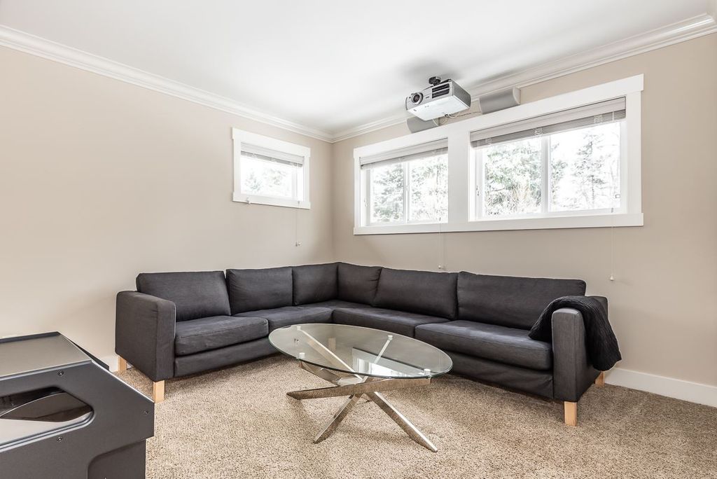 listing image 1109118885087142621