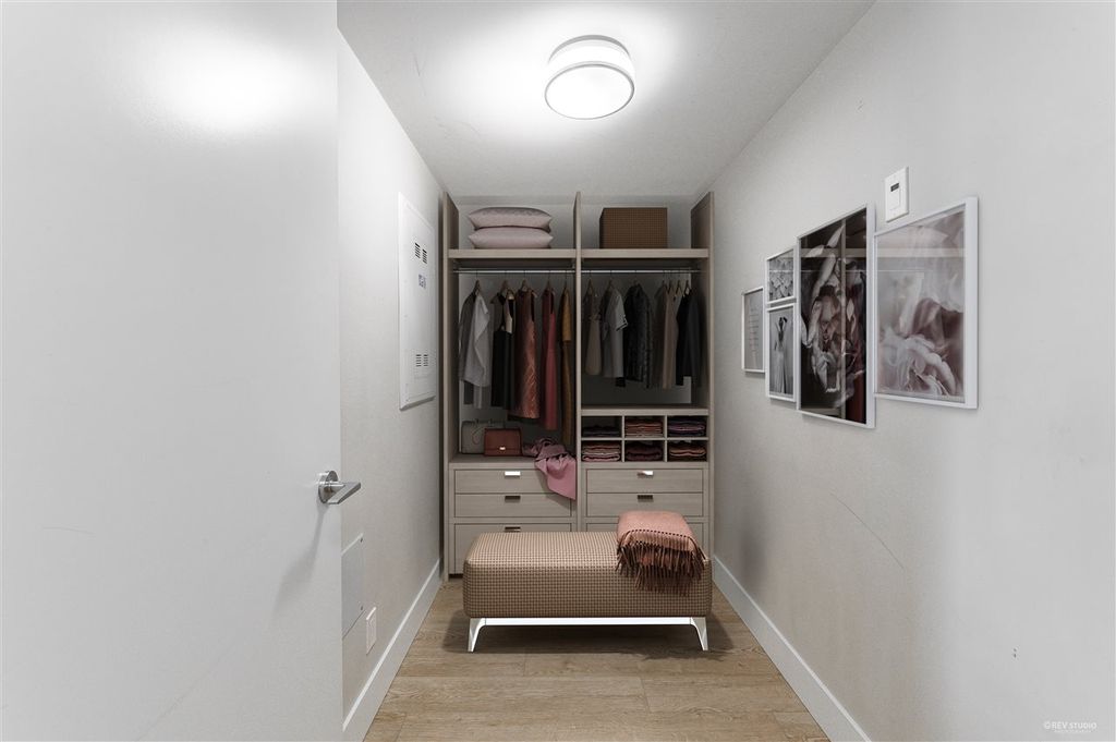 listing image 1109713911440950658