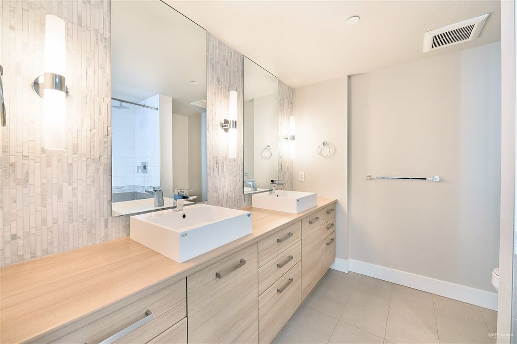 listing image 1104535102129017651