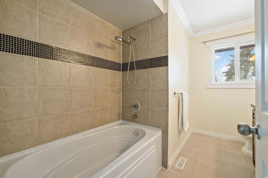 listing image 1101522317685879655